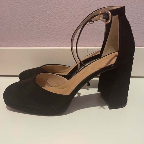 Kelly & Katie Black Block Heel Dress Shoes - Picture 7 of 8